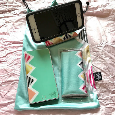 A Motherhood Experience Review & Giveaway: Fashionable Accessories for the Tech Geek Mom